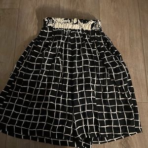 Vintage Laura Kieffer Black Pleated Pull On‎ Shorts Small Lightweight W/pockets